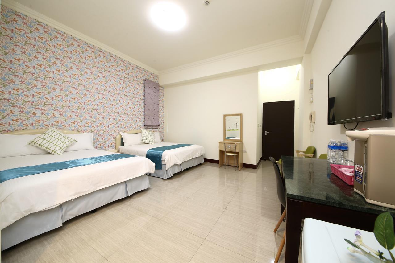 Xin Jing Zhan Homestay Хуалиен Сити Екстериор снимка